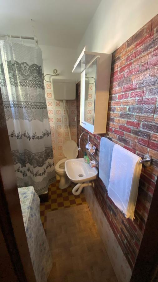 Arni Apartments Donja Vrezina 外观 照片